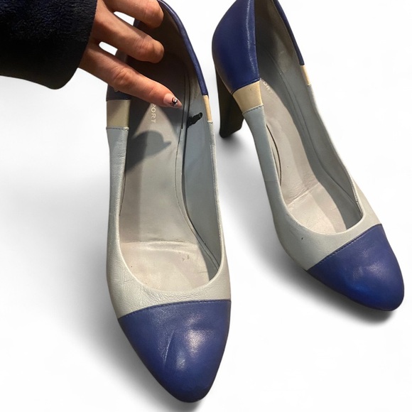 Rockport Blue and Cream Women's Heels - Picture 5 of 7